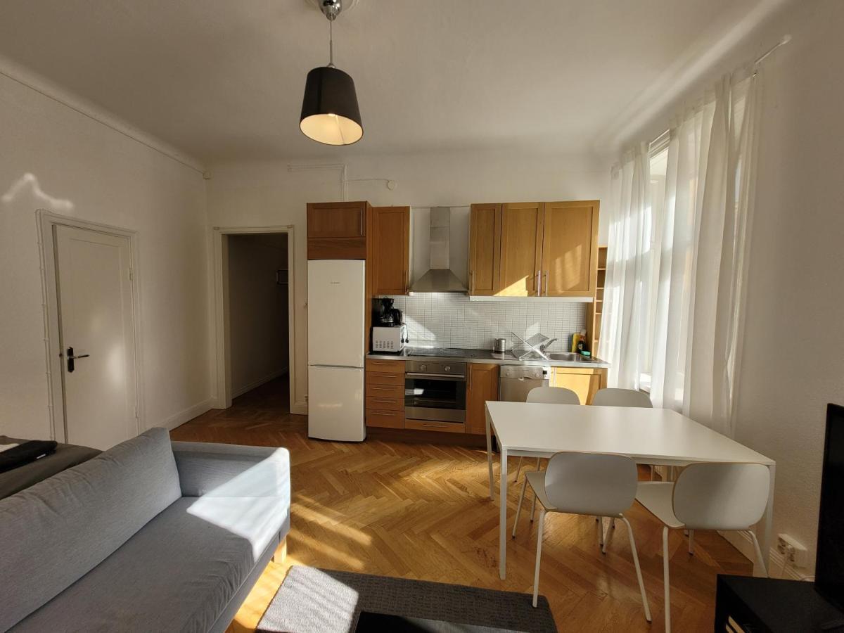 Home Inn Vmg Stockholm Bagian luar foto