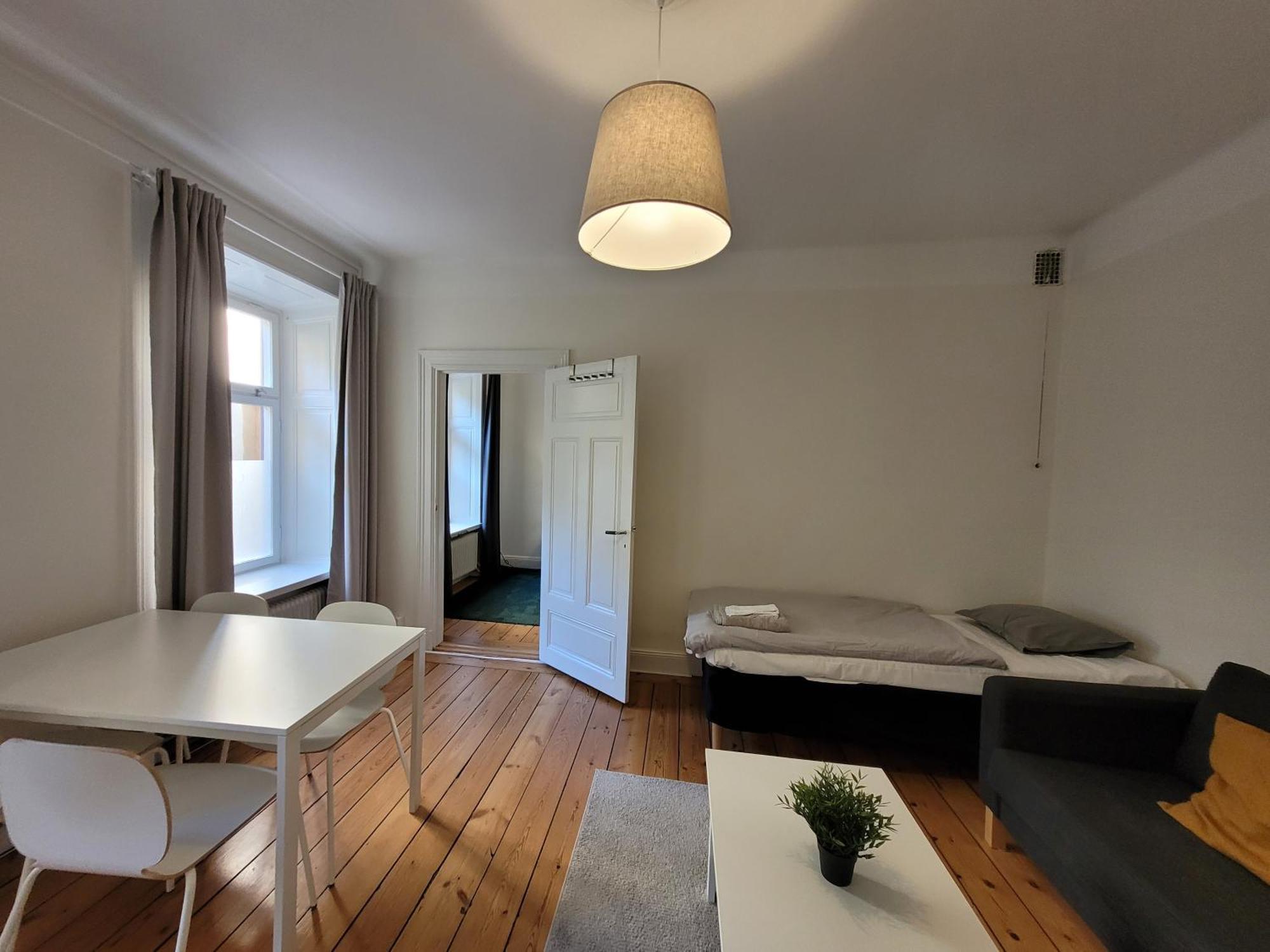 Home Inn Vmg Stockholm Bagian luar foto